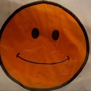 Meet your Posher, Lacy